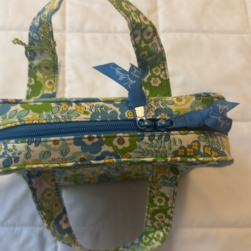 NWT Vera Bradley tech organizer - Picture 3 of 8